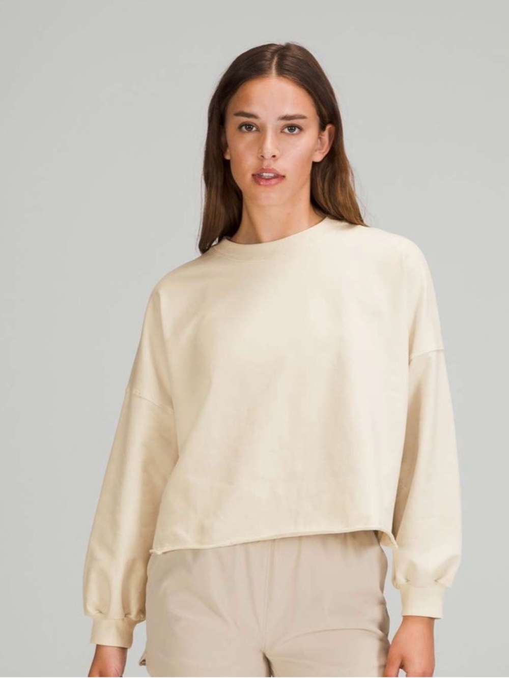 Lululemon LA Oversized Boxy Crew
White Opal (First Release)